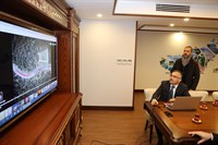 vali ceber anadolu ajansi nin yilin fotograflari oylamasina katildi