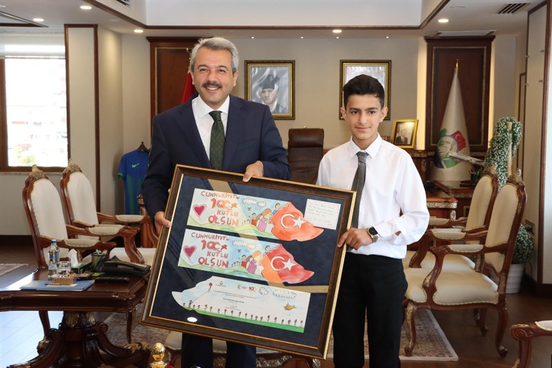 Vali Baydaş’tan Samet’e 100. Yıl Sürprizi…