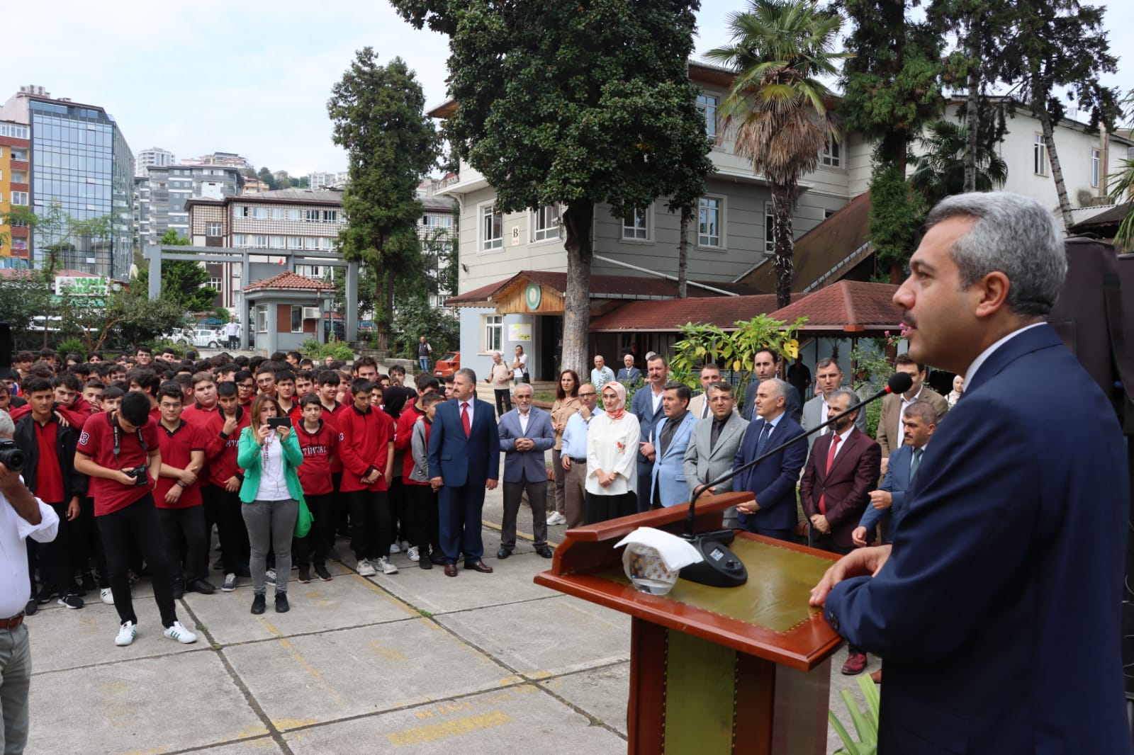 Rize'de Şampiyon Öğrencilere Ödülleri Verildi