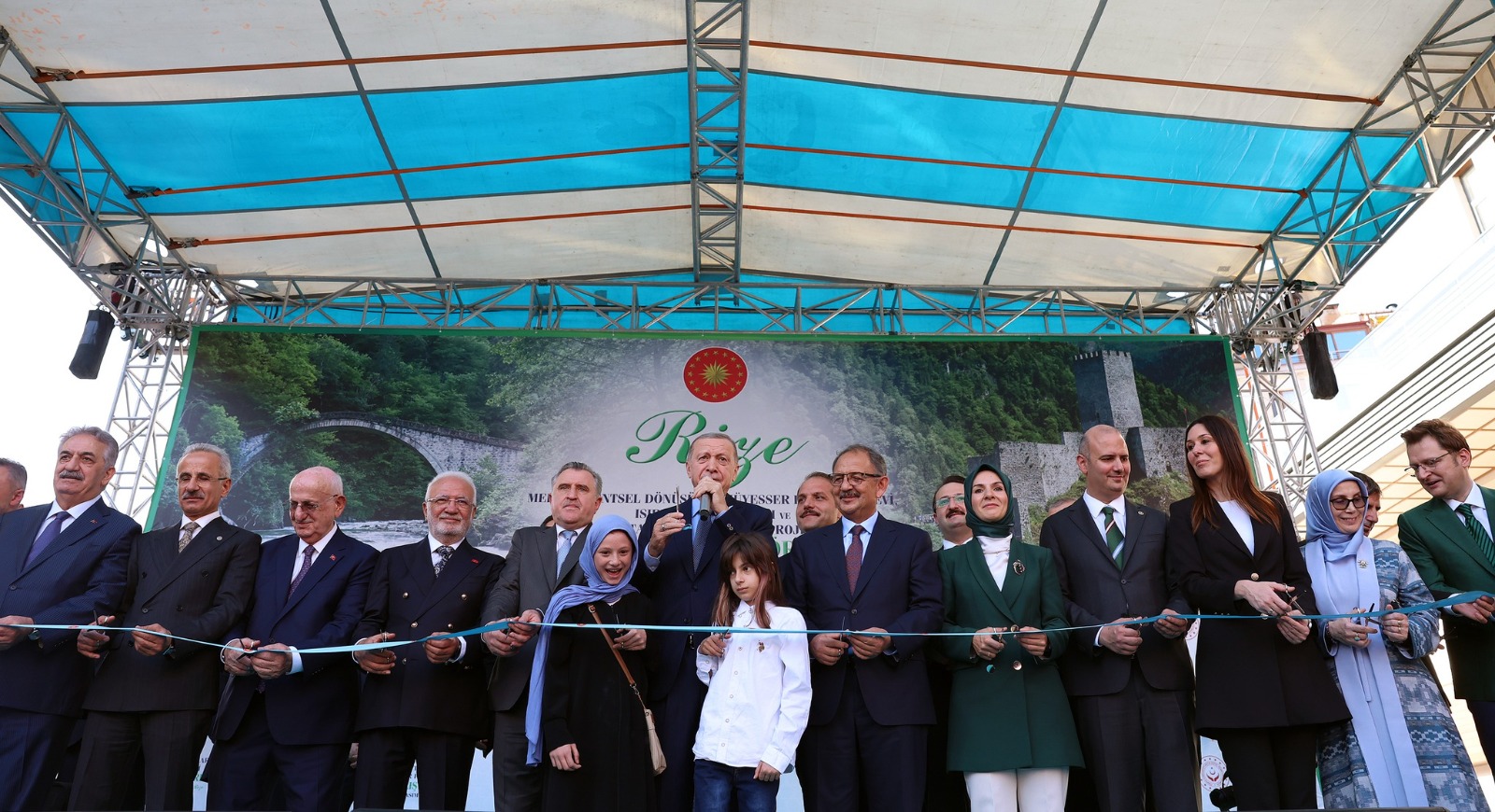 Cumhurbaşkanı Recep Tayyip Erdoğan, Rize'de Toplu Açılış Törenine Katıldı