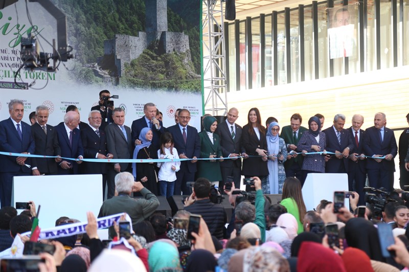 Cumhurbaşkanı Recep Tayyip Erdoğan, Rize'de Toplu Açılış Törenine Katıldı
