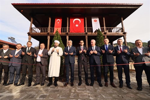 Restorasyonu Tamamlanan Tarihi Camii İbadete Açıldı…